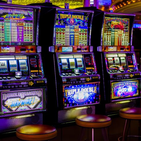 How to Win at Slots: 7 Effective Tips to Know