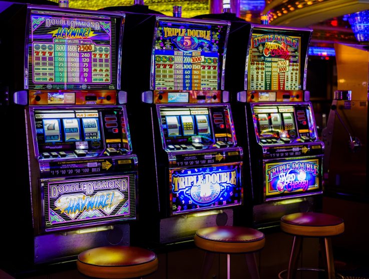 How to Win at Slots: 7 Effective Tips to Know